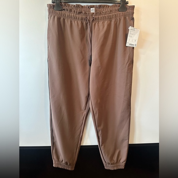 Athleta Metropolis Primatwill Jogger Lifestyle Travel Pant #530639 NWT! 12 - Picture 6 of 10